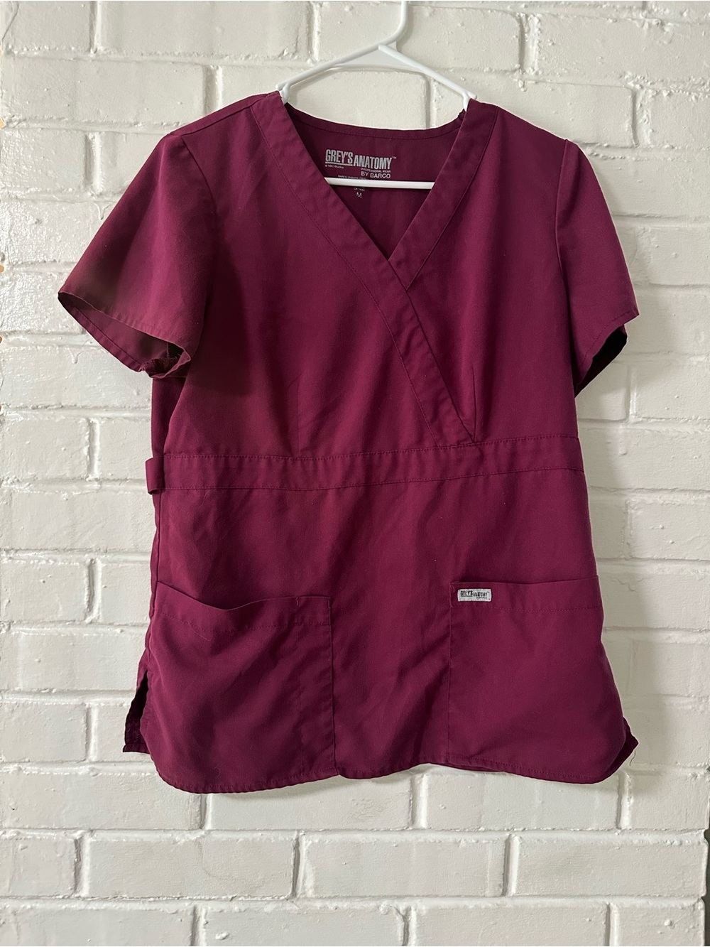 Grey's Anatomy Women's V-Neck Scrub Top